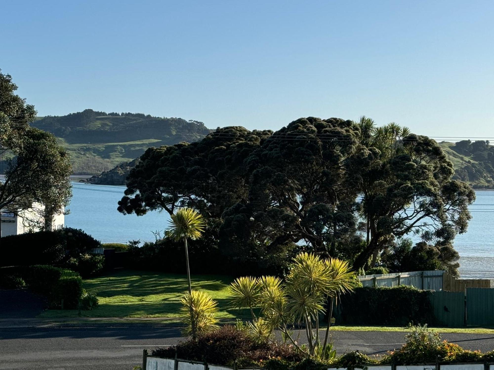 Studio With A View Raglan Luaran gambar
